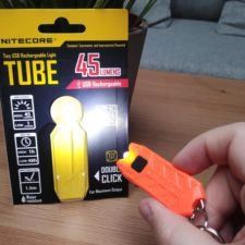 Nitecore Tube 45 Lumen in Hand