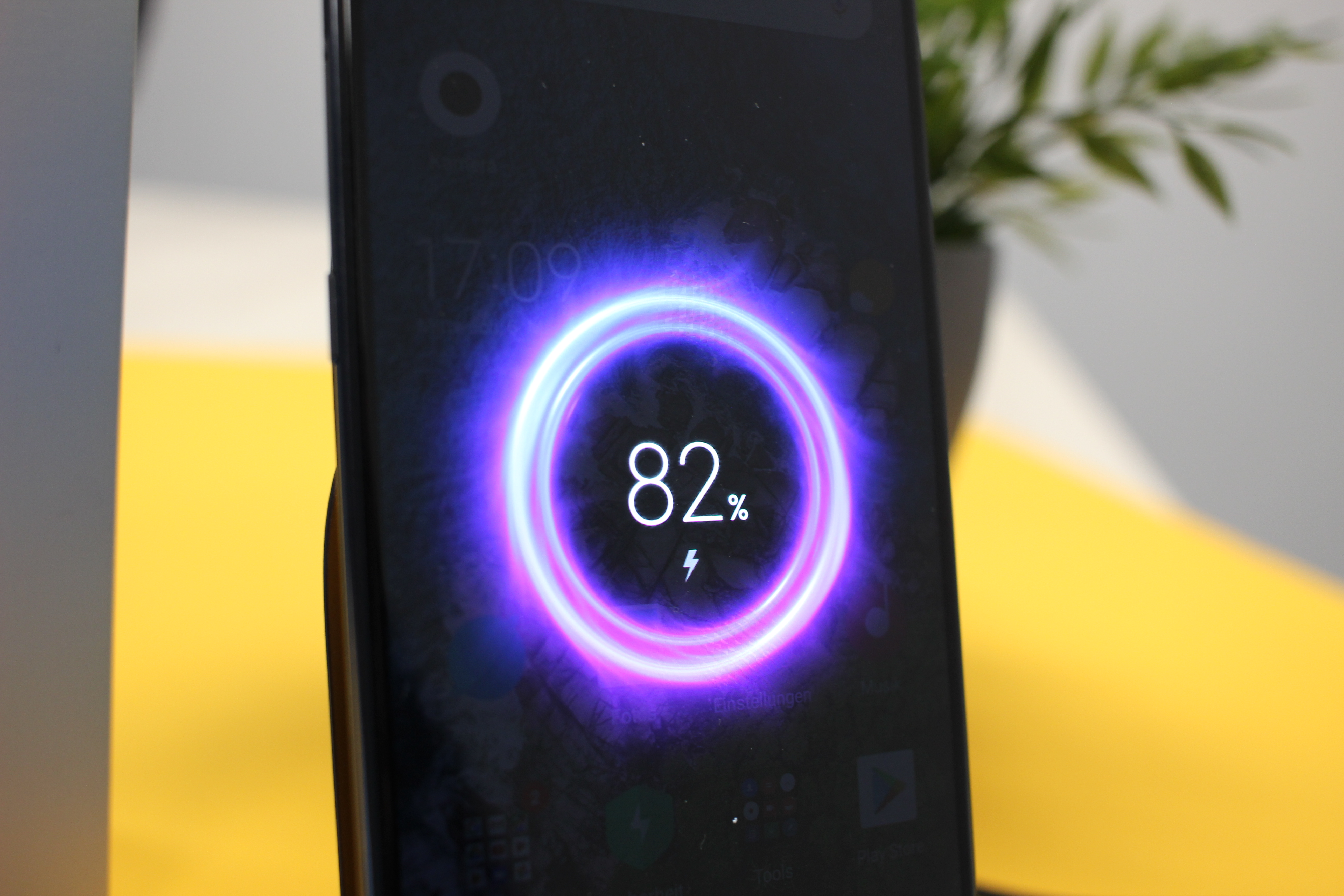 Xiaomi 9 беспроводная зарядка. Redmi Note 9 Charger. Redmi 10 беспроводная зарядка. Mi9 быстрая зарядка. Экран зарядки Xiaomi.