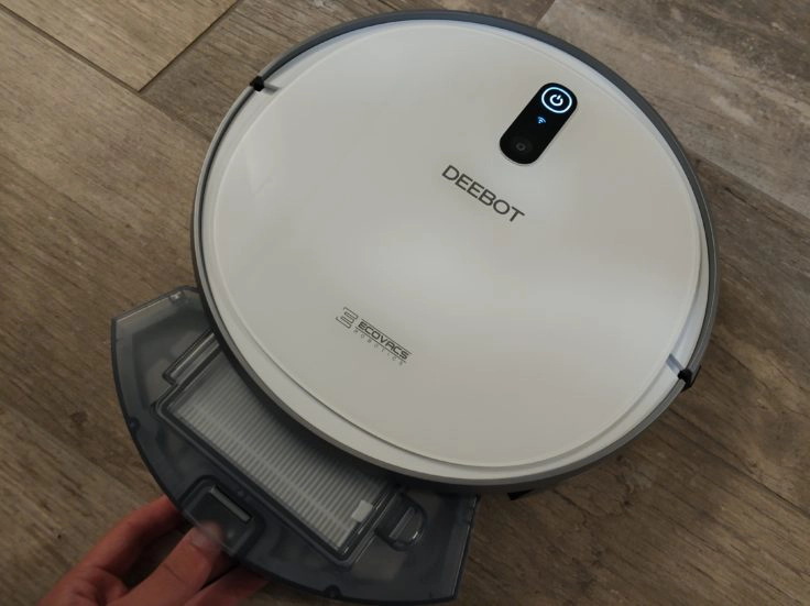 Ecovacs Deebot 710 Saugroboter Staubkammer rausnehmen