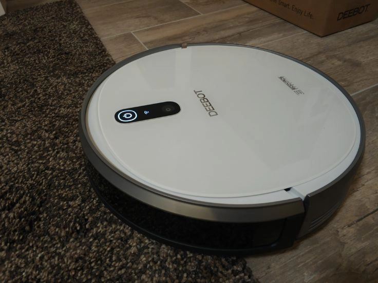 Ecovacs Deebot 710 Saugroboter Teppiche Steigungen