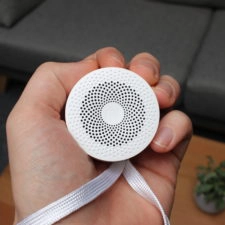 Xiaomi Mini AI Bluetooth Speaker in Hand