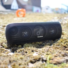 Anker Soundcore Motion+ draußen