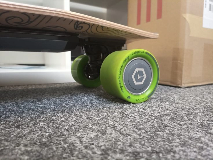 UMIDIGI F1 Play Testfoto Skateboard