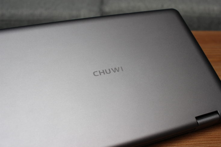 CHUWI Minibook Rückseite mit Markenlogo (1)