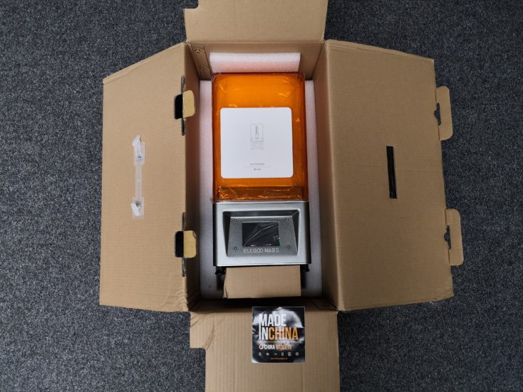 Elegoo Mars 3D-Drucker mit geöffneter Verpackung