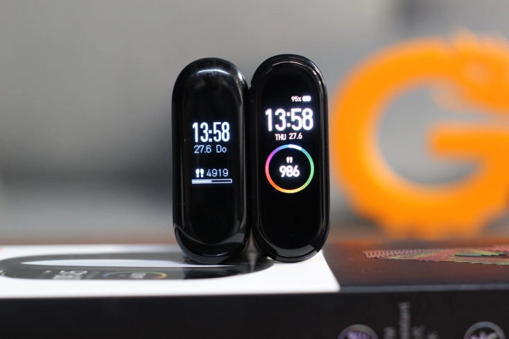 Xiaomi Mi Band 4 vs Mi Band 3 Display