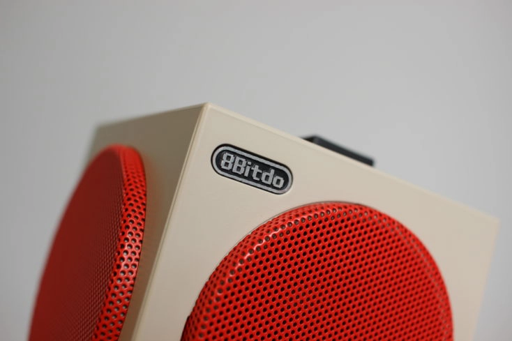 8Bitdo Retro Cube Speaker Logo