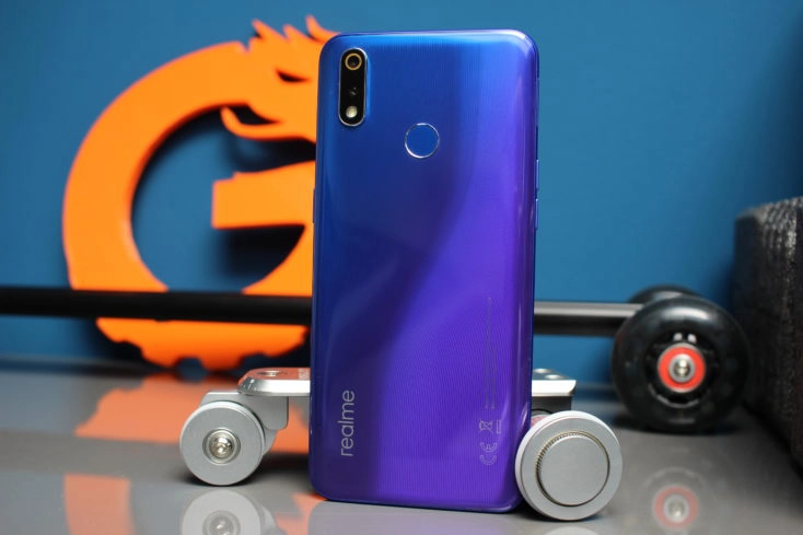 Oppo Realme 3 Pro Rückseite S Kurve