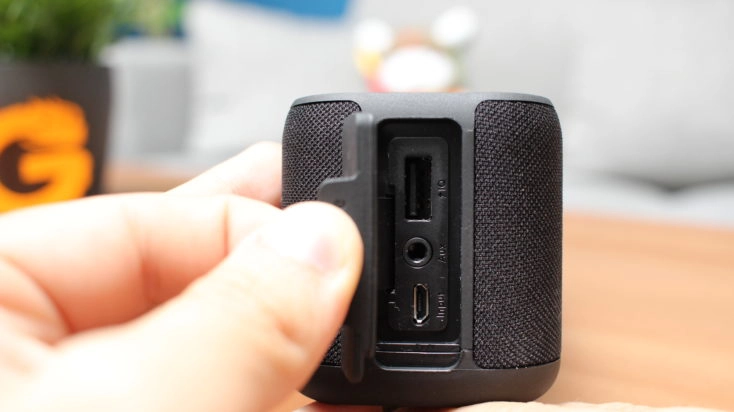 Anker Soundcore Boost Zugänge Anker Soundcore Boost Kappe geöffnet.