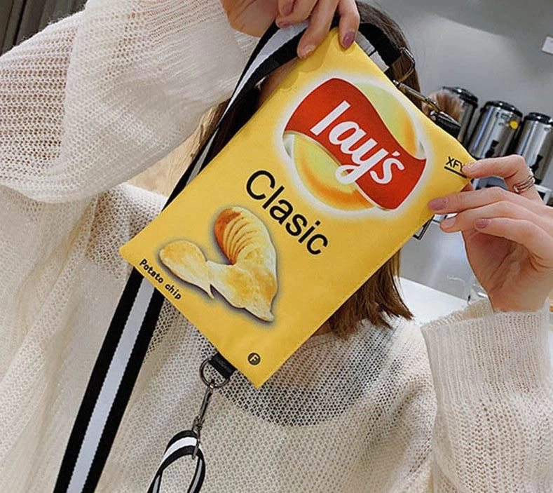 Chips Handtasche Größe Chips Handtasche vor Kopf