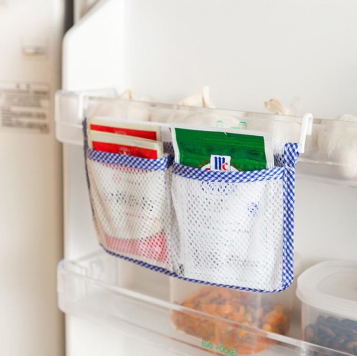 Netztasche-Kühlschrank mit Tüten-Soßen