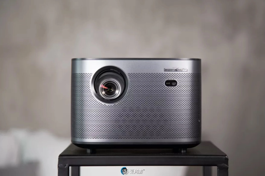 XGiMi H3 Beamer Frontansicht