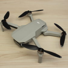 DJI Mavic Mini ausgeklappt 1