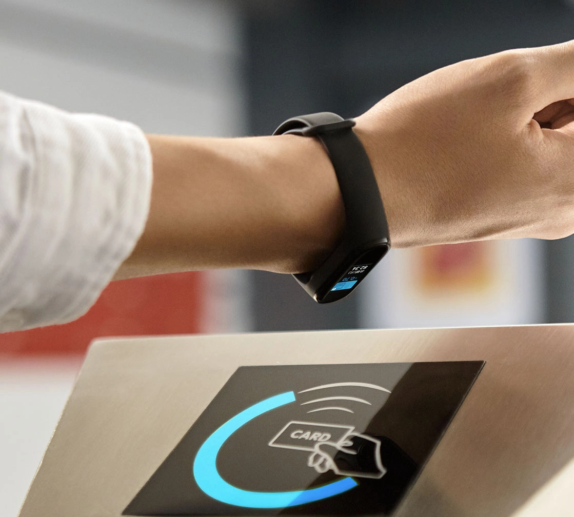 Xiaomi Mi Band 5: Größeres Display & Google Pay Unterstützung mit NFC