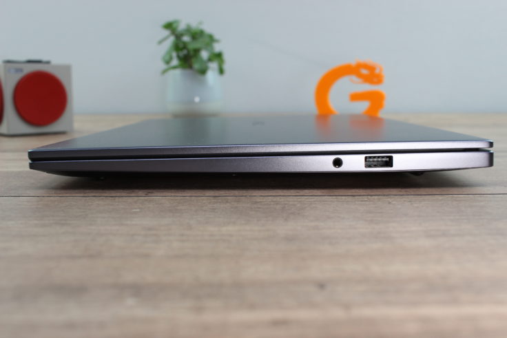 Huawei MateBook D14 AMD 2020 Anschluesse links