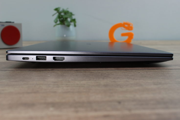 Huawei MateBook D14 AMD 2020 Anschluesse rechts