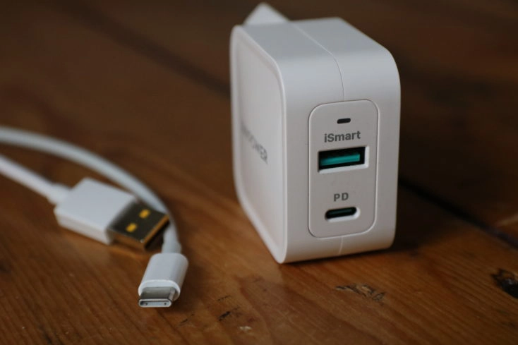 RAVPower 65W USB-C Ladegeraet Ports