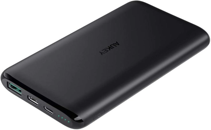 Aukey 10000 mAh Powerbank Ports