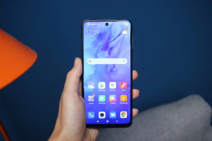 Redmi Note 9 Pro Smartphone in hand