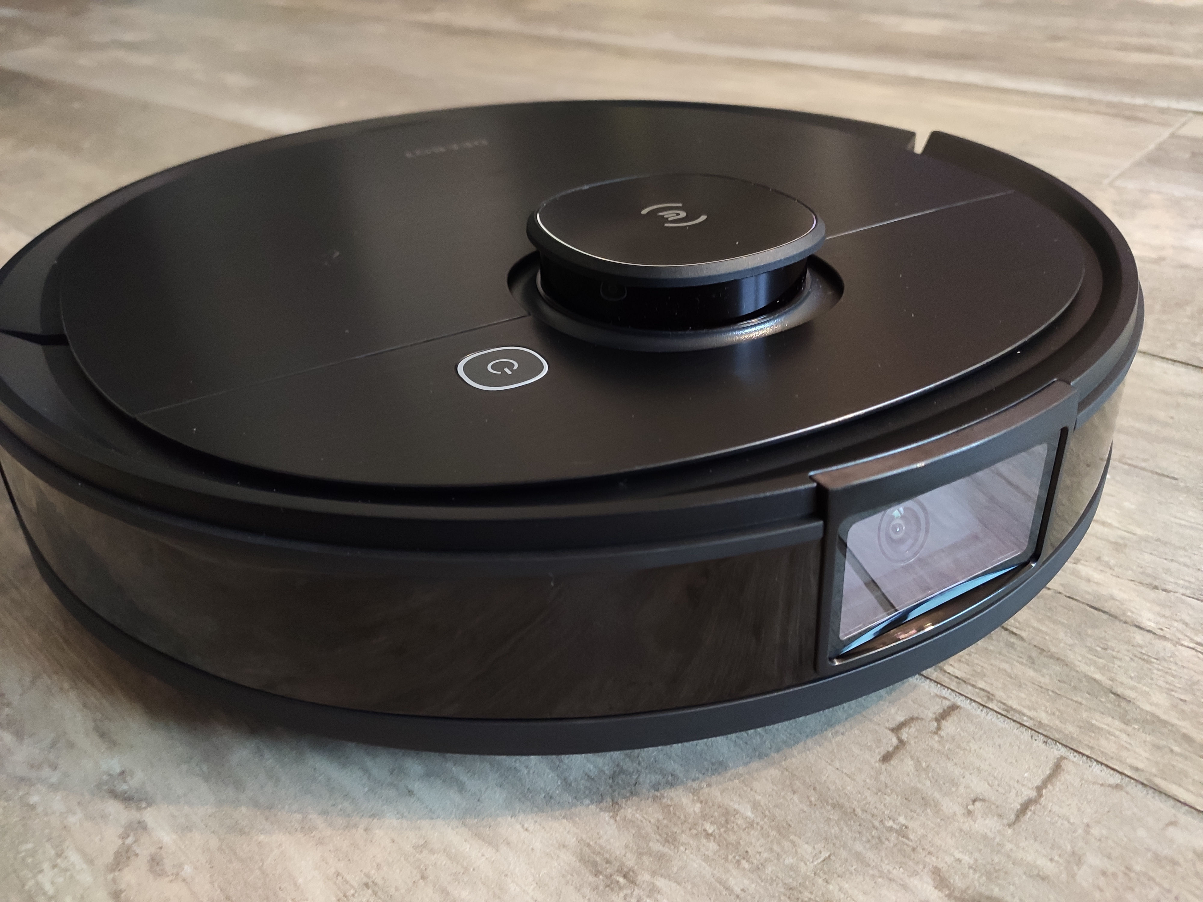 Ecovacs Deebot Ozmo T8 AIVI Saugroboter Optik