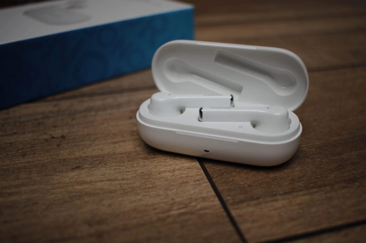 Honor Magic Earbuds Kopfhoerer in der Ladebox