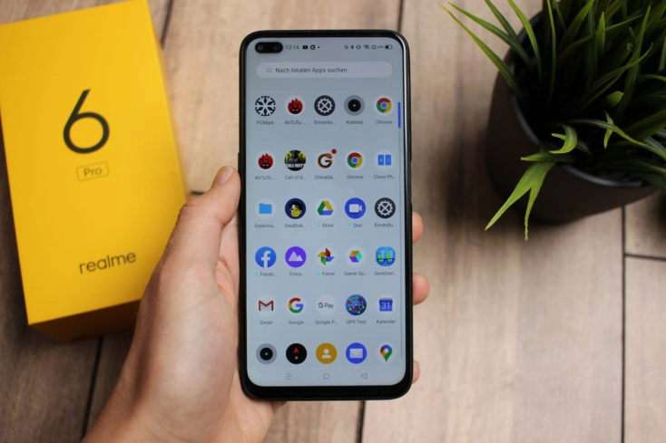 Realme 6 Pro Smartphone Display