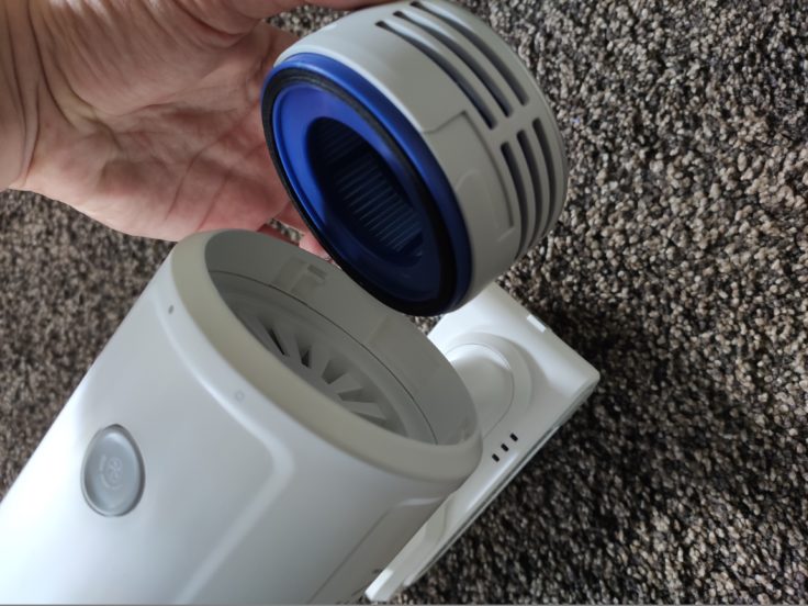 eufy HomeVac S11 Infinity Akkustaubsauger Filter abnehmen