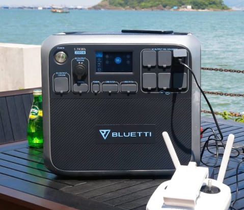 Bluetti AC200 Power Station