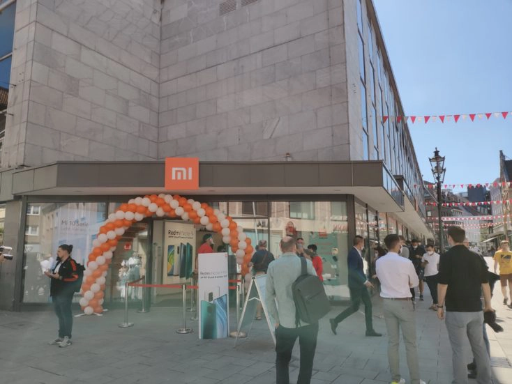 Xiaomi Store Schlange