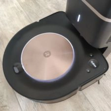 iRobot Roomba s9 Saugroboter Absaugstation Design