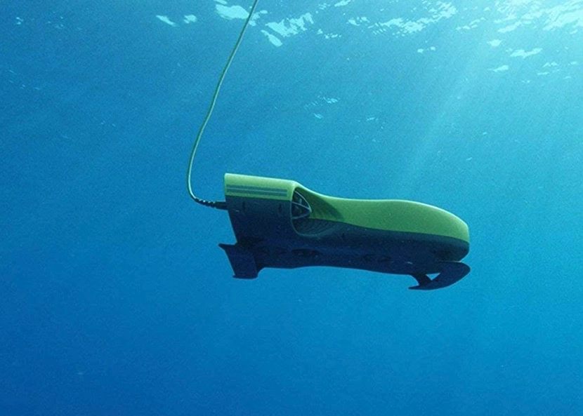 Nemo 4K Unterwasser-Drohne unter Wasser