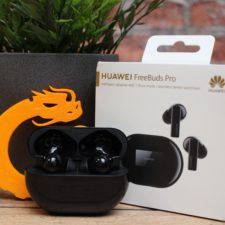 Huawei FreeBuds Pro Kopfhoerer Produktbild mit Verpackung