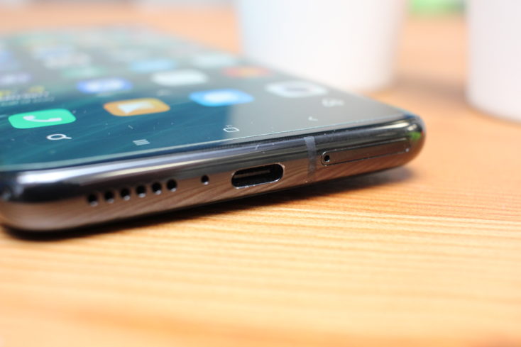 Xiaomi Mi 10 Ultra USB-C Port