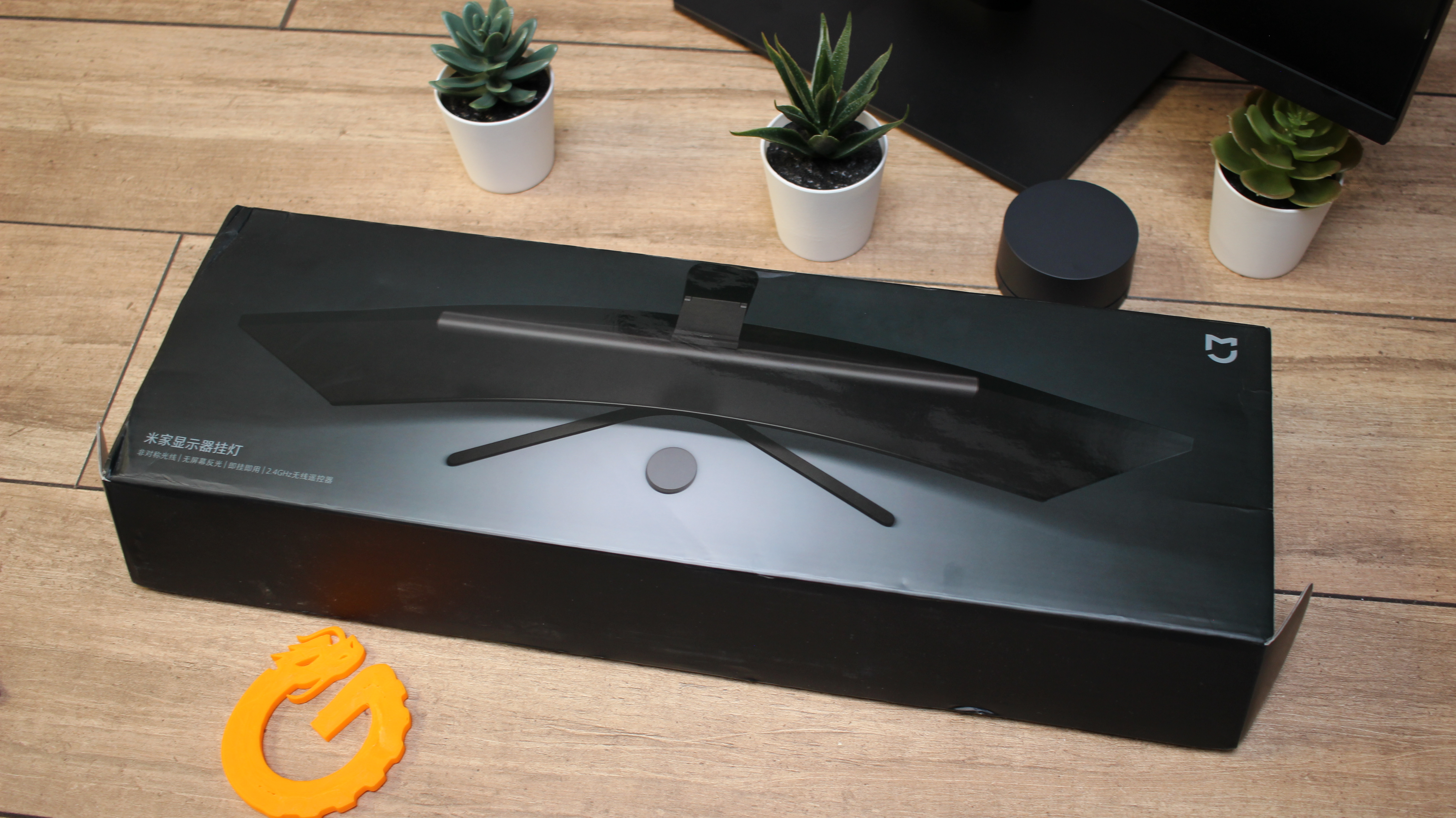 Xiaomi Monitorlampe im Test: Nicht nur für Curved-Monitore sinnvoll