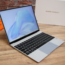 Huawei MateBook X Notebook von der Seite