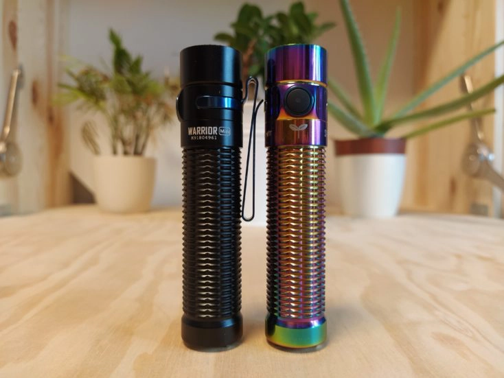 Olight Warrior Mini zwei Versionen