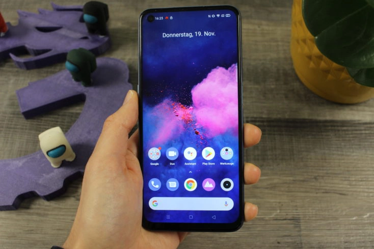 Realme 7 5G Smartphone Display in Hand