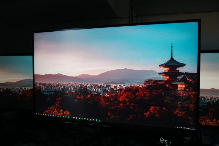 Skyworth F27G1Q Monitor Desktop