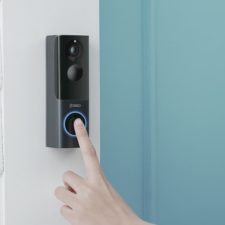 360 Video Doorbell X3 an der Hauswand