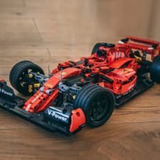 Mork Formel 1 Wagen rot