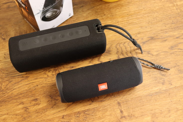 JBL Flip 5 Lautsprecher mit Xiaomi Mi Portable Speaker