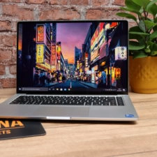 Xiaomi Laptop Pro 15 Notebook mit Blume