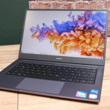 Honor MagicBook 2021 Notebook von vorne