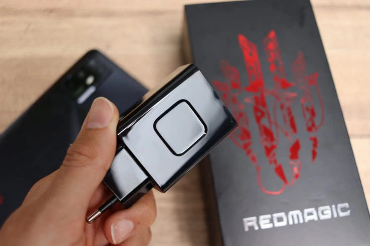 RedMagic 6R Laden