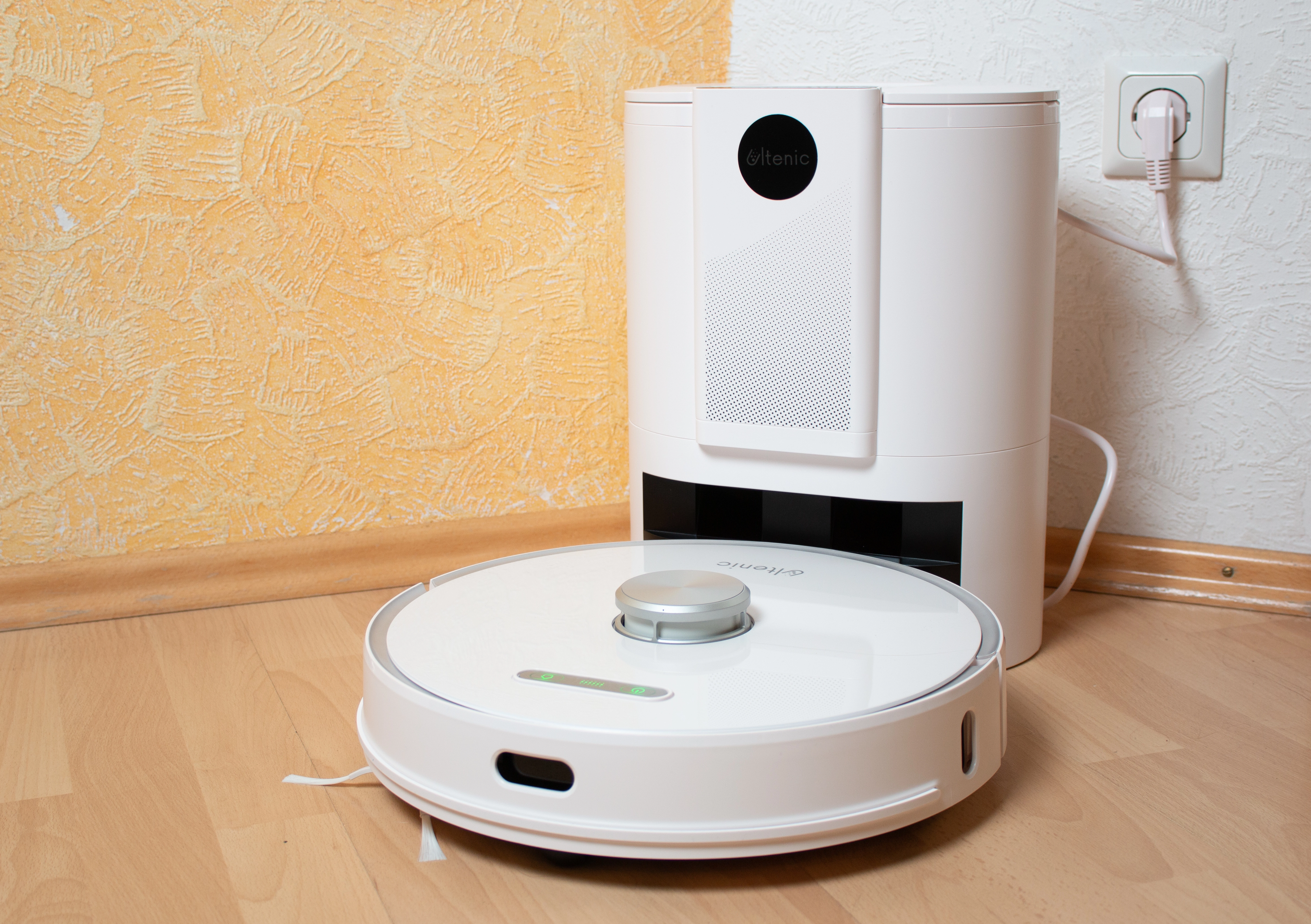 Ultenic T10 Saugroboter mit Absaugstation