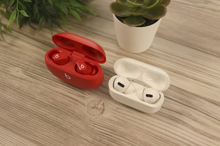 Beast Studio Buds und AirPods Pro