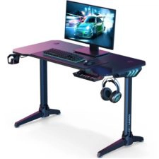 Aukey Gaming-Schreibtisch mit Monitor