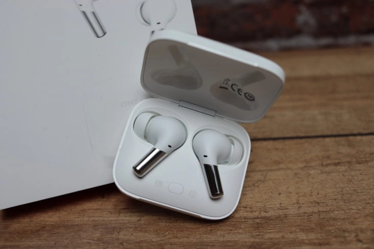 OnePlus Buds Pro Kopfhoerer im Case