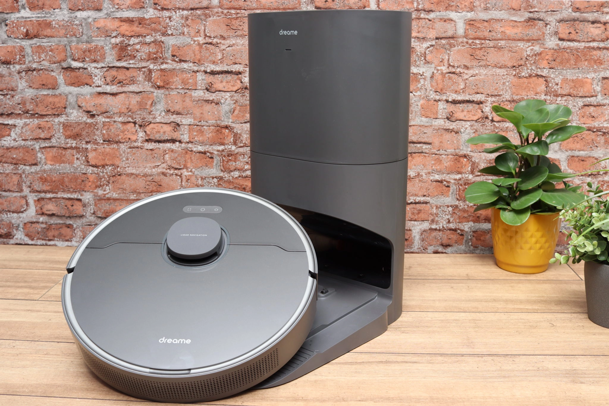 Dreame Z10 Pro Saugroboter erste Absaugstation von Dreame