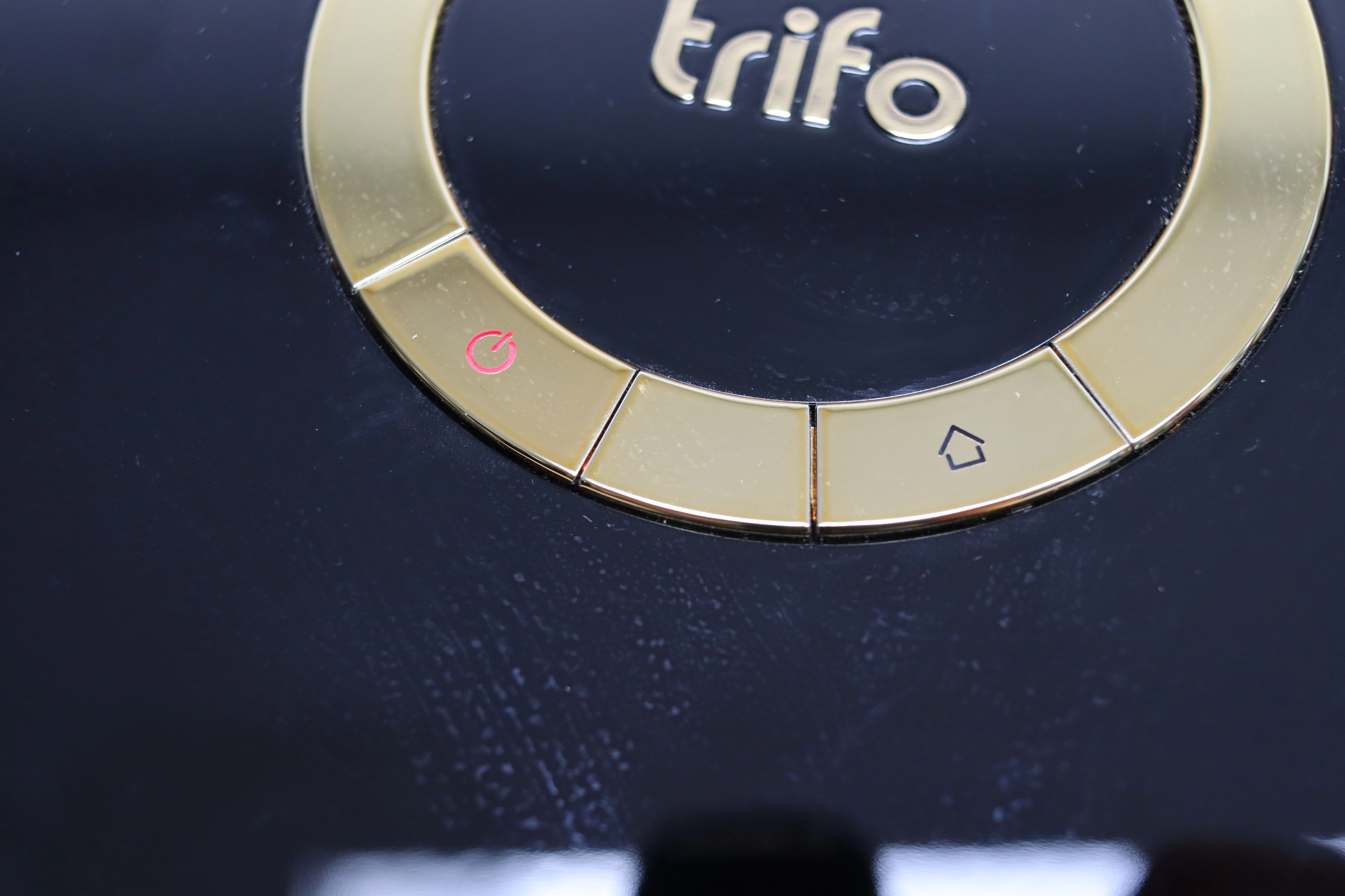 Trifo Lucy Saugroboter Deckel